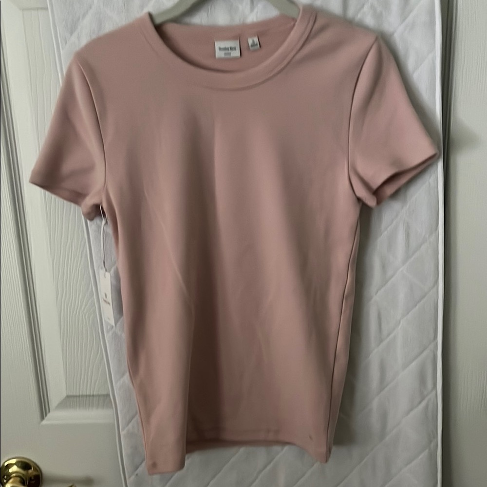 NWT Aritzia Wilfred Free Crewneck Tee in Blush